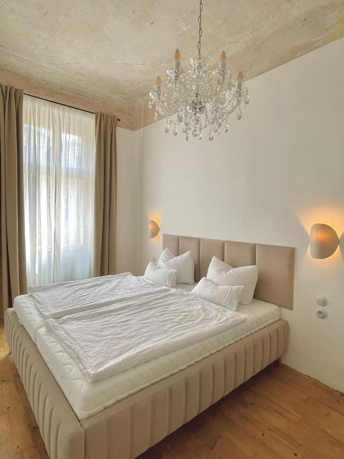 Apartma Adina 1905 كارلوفي فاري المظهر الخارجي الصورة
